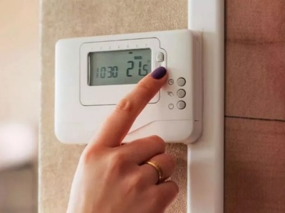 Így állítsa be a termosztátot, ha spórolni szeretne a hideg téli időszak alatt